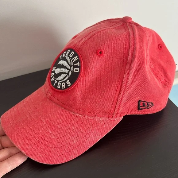 Toronto Raptors Baseball Hat - Picture 2 of 6